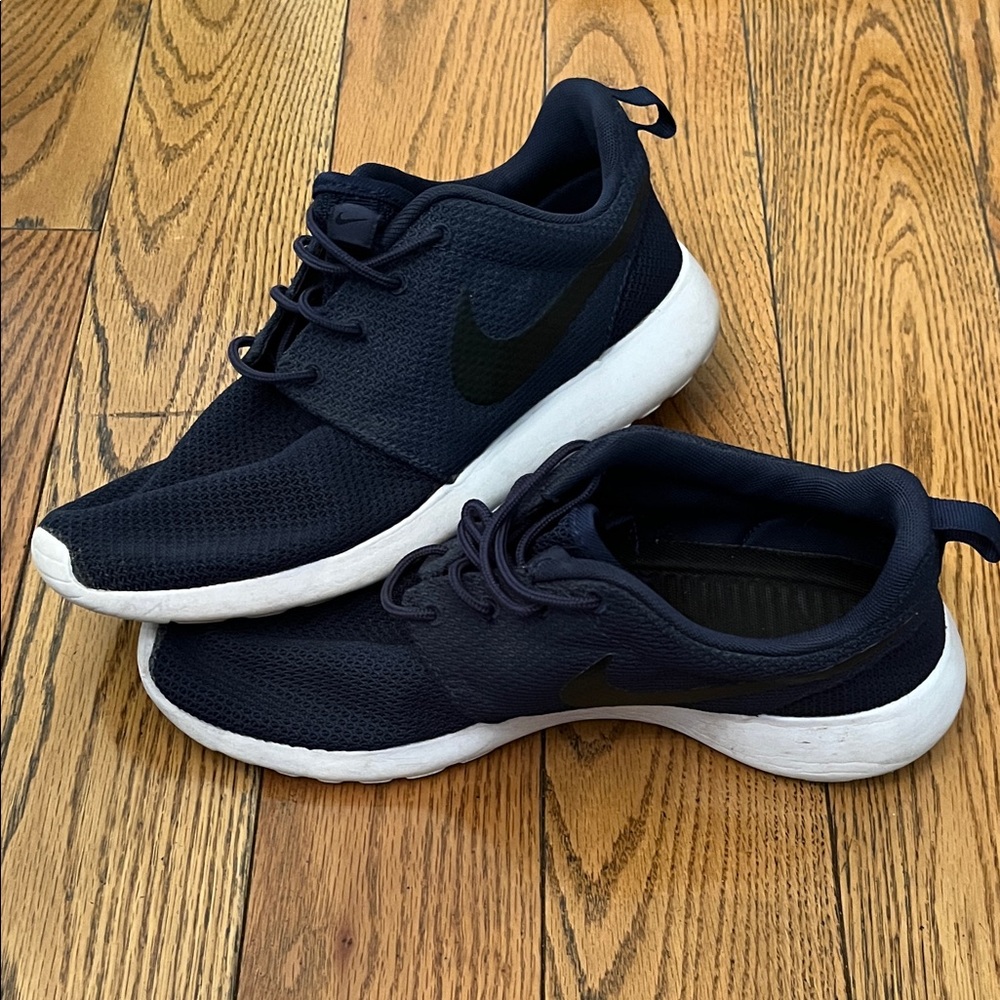 Nike Dark Blue Athletic Shoes
